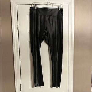 Black stretch shiny Leggings